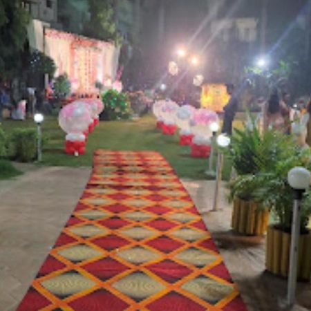 Hotel Blue Paradise Chandrapur 外观 照片