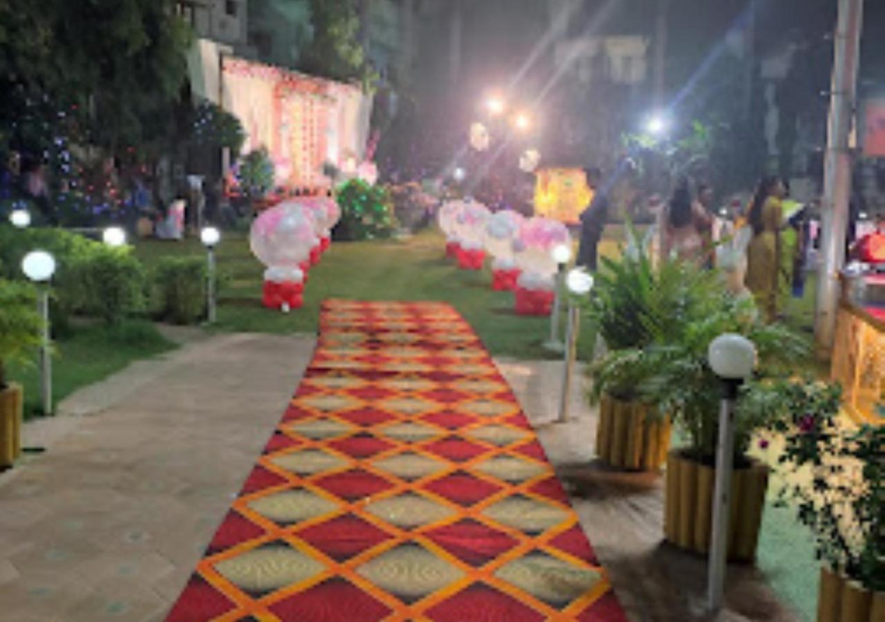 Hotel Blue Paradise Chandrapur 外观 照片