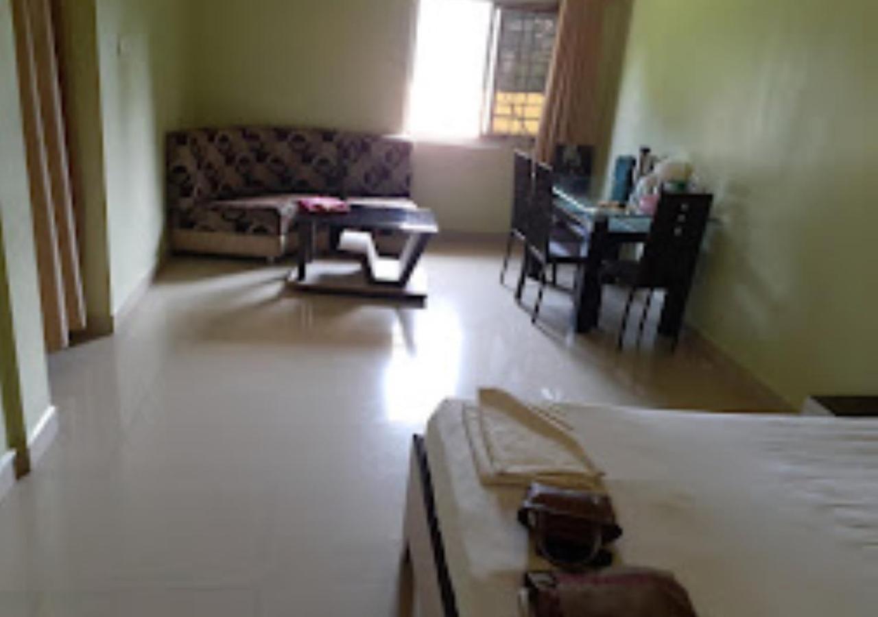 Hotel Blue Paradise Chandrapur 外观 照片